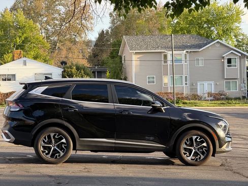 Used 2023 Kia Sportage EX AWD/4WD image 4