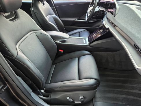 Used 2024 Lucid Air Touring AWD/4WD image 30