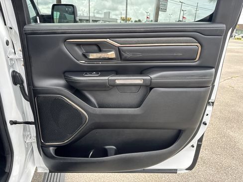 Used 2021 RAM 1500 Limited w/ Body Color Bumper Group AWD/4WD image 16