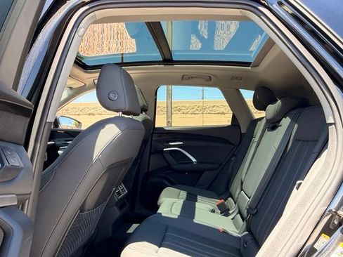 Used 2025 Audi Q5 Premium w/ Convenience Package AWD/4WD image 14