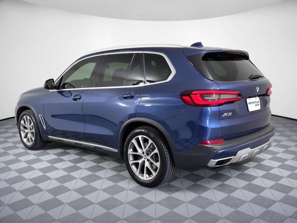 Used 2021 BMW X5 sDrive40i w/ Executive Package 2 RWD image 3