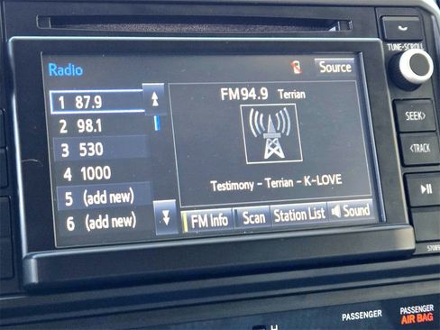 Used 2014 Toyota Tacoma PreRunner image 17