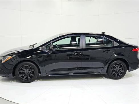 Used 2025 Toyota Corolla LE FWD image 5