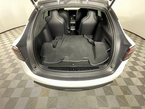 Used 2022 Tesla Model X image 27