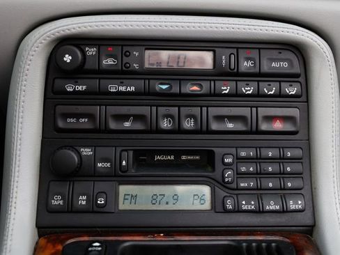 Used 2003 Jaguar XK8 2dr Convertible XK8 image 34