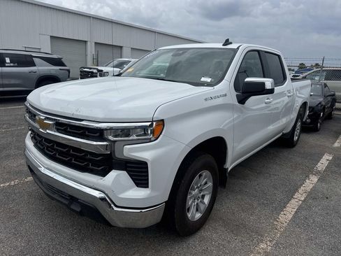 Used 2025 Chevrolet Silverado 1500 LT RWD image 3
