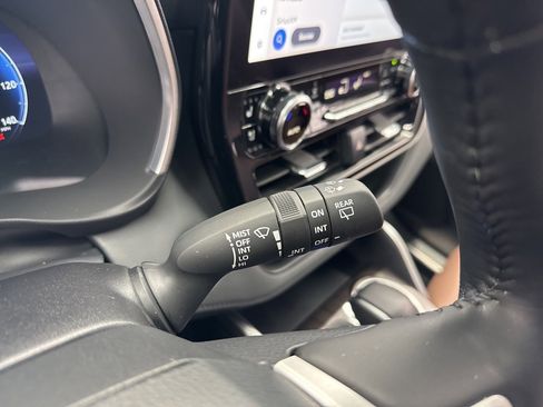 Certified 2025 Toyota Highlander Limited image 24