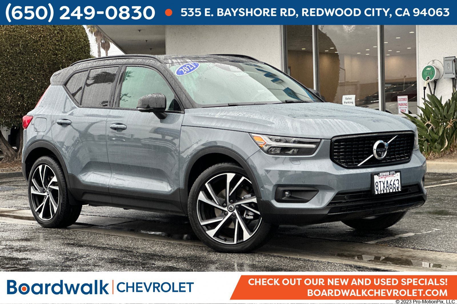 Used 2021 Volvo XC40 T5 R-Design AWD/4WD image 1