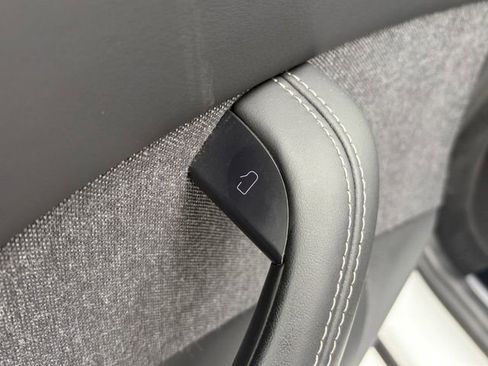 Used 2021 Tesla Model S Plaid image 5