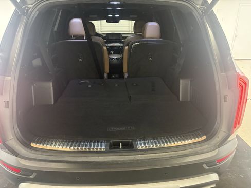 Used 2020 Kia Telluride SX w/ SX Prestige Package image 14
