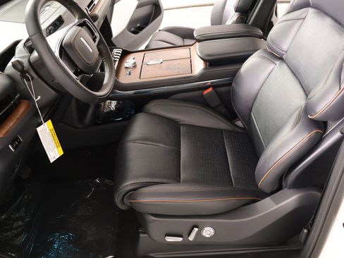 New 2026 Lincoln Navigator Black Label AWD/4WD image 11