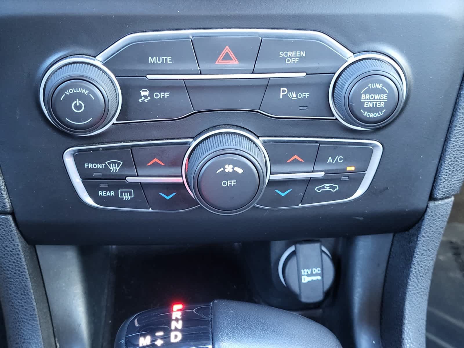 Used 2023 Dodge Charger SXT RWD image 21