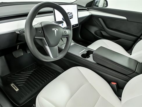 Used 2023 Tesla Model 3 Standard Range RWD image 14