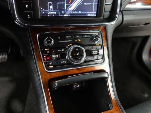 Used 2020 Lincoln Continental w/ Premium Package FWD image 23