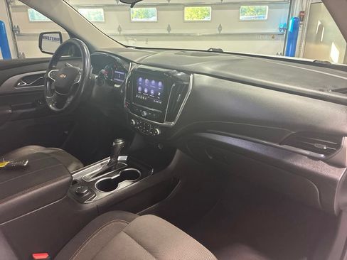 Used 2020 Chevrolet Traverse LT FWD image 42
