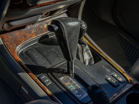 Used 1999 Toyota Land Cruiser image 23