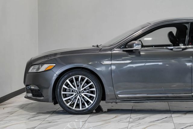 Used 2019 Lincoln Continental Select FWD image 17
