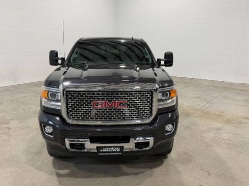 Used 2015 GMC Sierra 2500 Denali w/ Duramax Plus Package AWD/4WD image 4