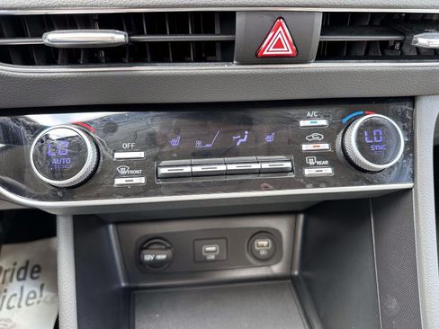 Used 2023 Hyundai Sonata SEL w/ Preferred Accessory Package FWD image 24
