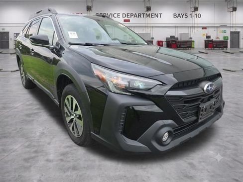 Used 2023 Subaru Outback Premium AWD/4WD image 4