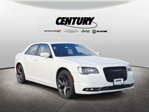 Used 2023 Chrysler 300 S image 1