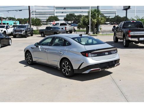 Used 2025 Hyundai Sonata SEL FWD image 3