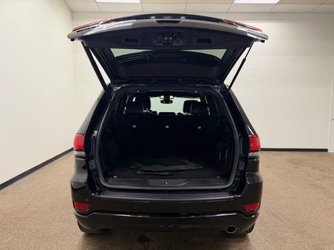 Used 2020 Jeep Grand Cherokee Altitude image 5