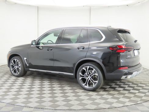 New 2026 BMW X5 sDrive40i w/ Premium Package image 7