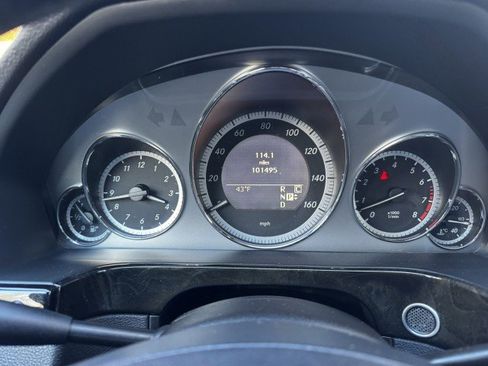 Used 2010 Mercedes-Benz E 550 Sport image 11