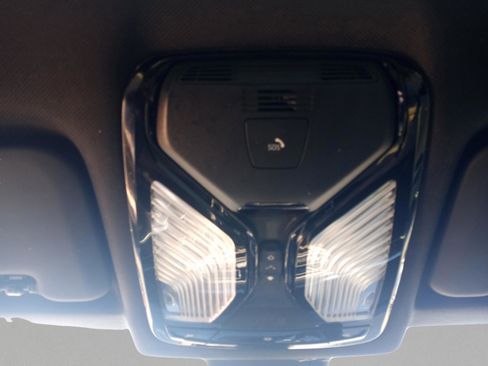 Used 2022 BMW X6 xDrive40i w/ Executive Package image 25