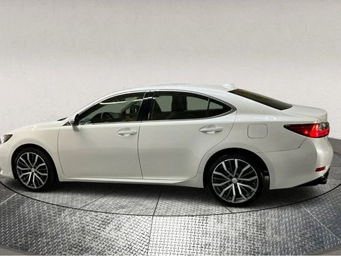 Used 2017 Lexus ES 350 image 4