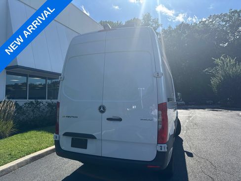 Used 2025 Mercedes-Benz Sprinter 2500 image 3