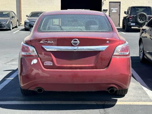 Used 2015 Nissan Altima 2.5 S w/ Power Driver Seat Package FWD image 3