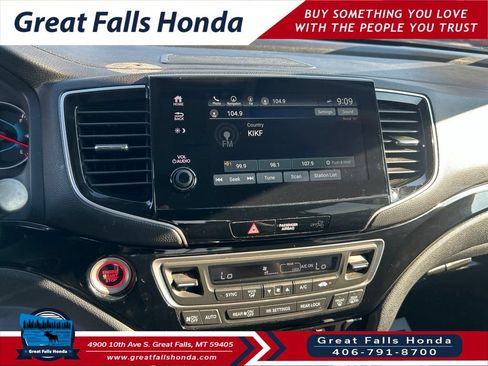 Used 2022 Honda Pilot Touring image 16