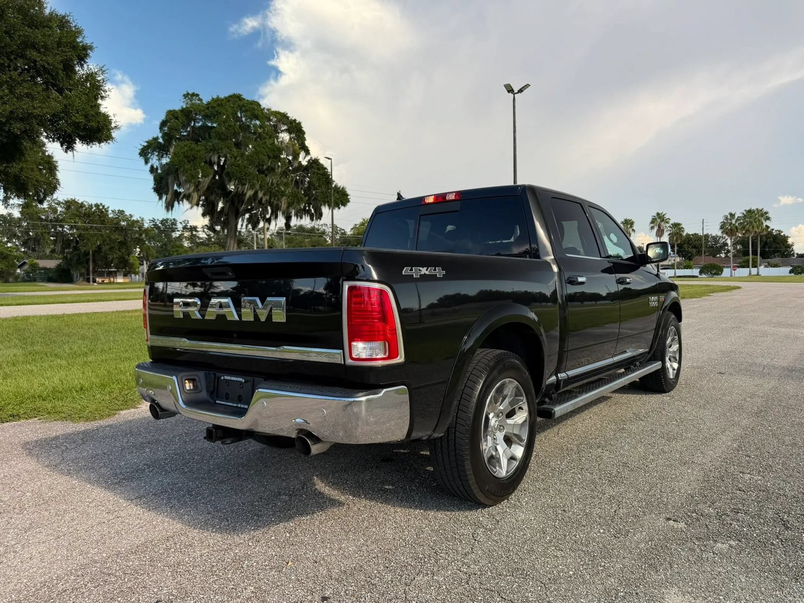 Used 2017 RAM 1500 Limited AWD/4WD image 5