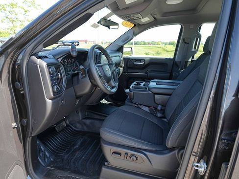 Used 2021 Chevrolet Silverado 1500 W/T w/ Z71 Off-Road Package AWD/4WD image 13