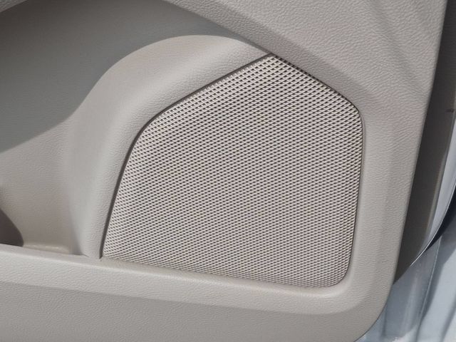 Used 2023 Ford Edge Titanium AWD/4WD image 16