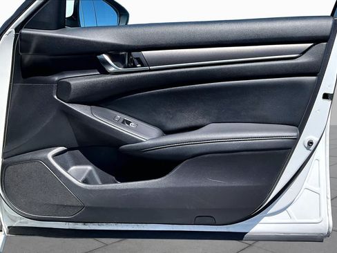 Used 2020 Honda Accord Hybrid image 26
