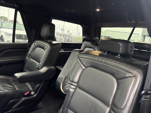Used 2020 Lincoln Navigator Reserve w/ Equipment Group 208A Reserve image 26