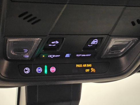 Used 2024 Chevrolet Equinox RS FWD image 16