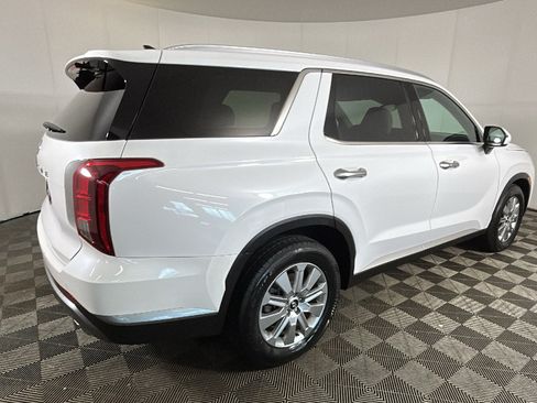 Used 2025 Hyundai Palisade SEL FWD image 2
