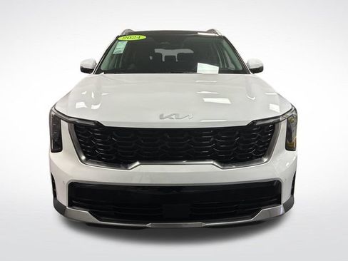 Used 2024 Kia Sorento S w/ Panoramic Sunroof Package FWD image 8
