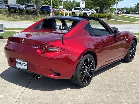 New 2026 MAZDA MX-5 Miata RF Grand Touring RWD image 3