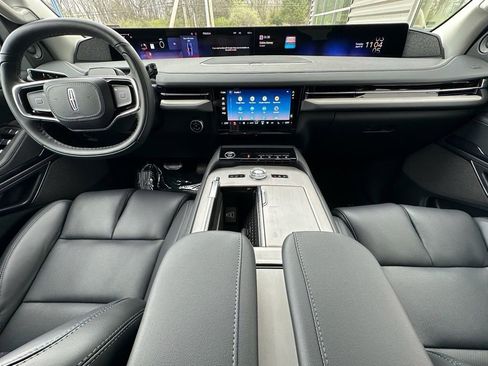 New 2026 Lincoln Navigator Reserve AWD/4WD image 21