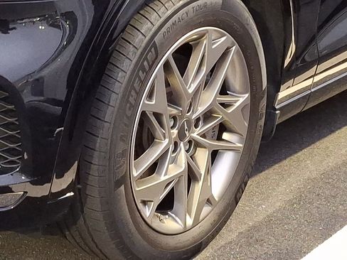 Certified 2024 Genesis GV70 2.5T w/ Advanced Package AWD/4WD image 6