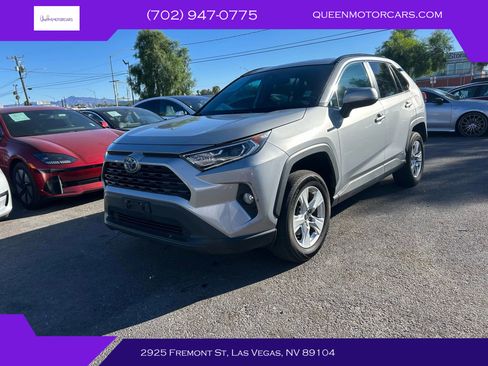 Used 2020 Toyota RAV4 XLE image 1