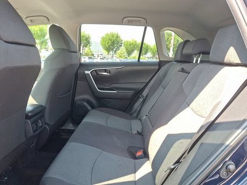 Used 2025 Toyota RAV4 XLE AWD/4WD image 10
