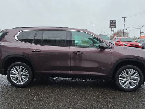 Used 2024 GMC Acadia Elevation image 2