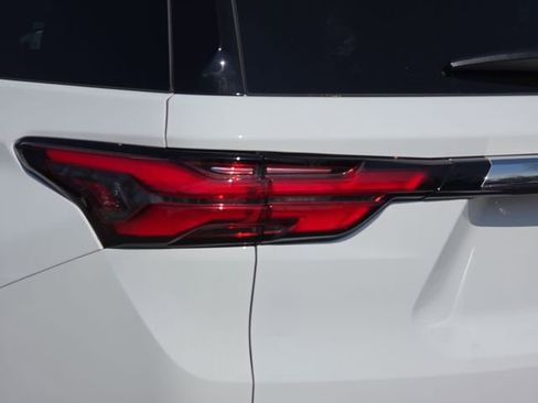 Certified 2023 Chevrolet Traverse LT w/ LPO, Floor Liner Package AWD/4WD image 34