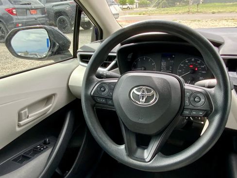 Used 2024 Toyota Corolla LE FWD image 34